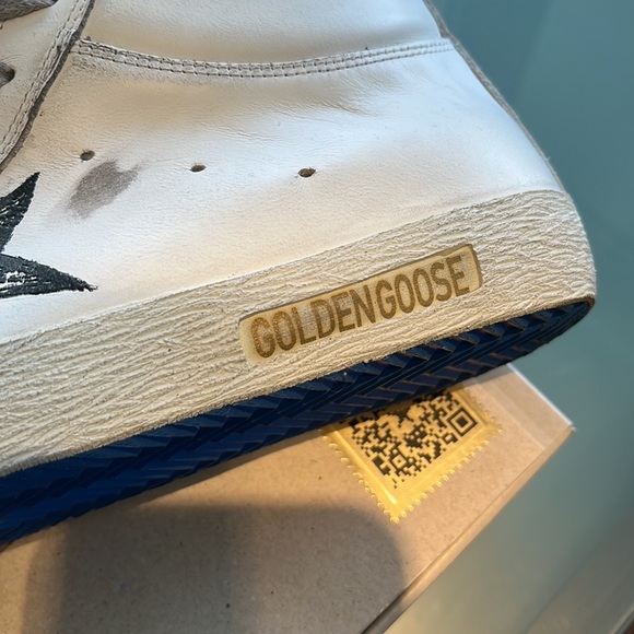 Woman’s golden goose sneaker, size 10 white - Picture 5 of 11